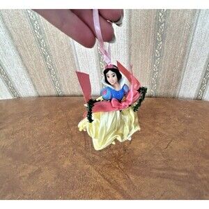 Disney Princess Snow White Holiday Ornament -Disney Classics Coll. by ENESCO vnt
